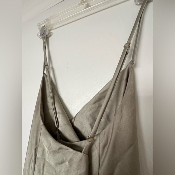 Show Me Your MuMu Verona Cowl Neck Midi in Moss Green Luxe Satin Small - Picture 8 of 9